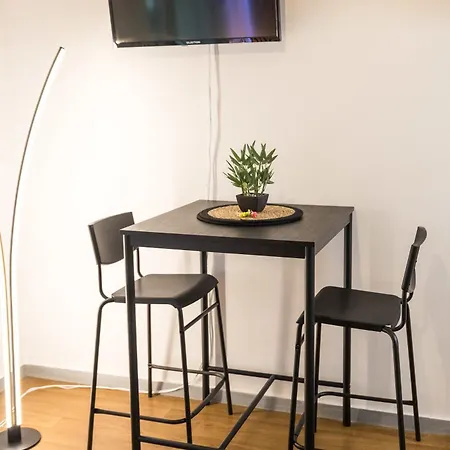 Charmant Studio Avec Parking Prive - Proche Part-Dieu Villeurbanne Extérieur photo